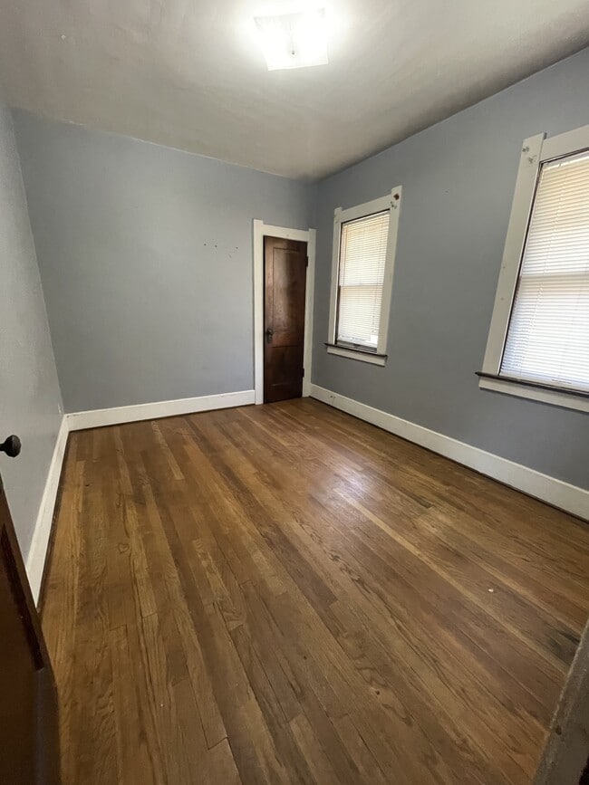 Building Photo - 4104 N Lockwood Ave