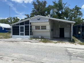 Building Photo - 43 Circle Dr