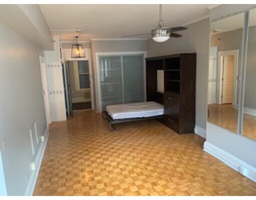 Building Photo - 15 Beacon St