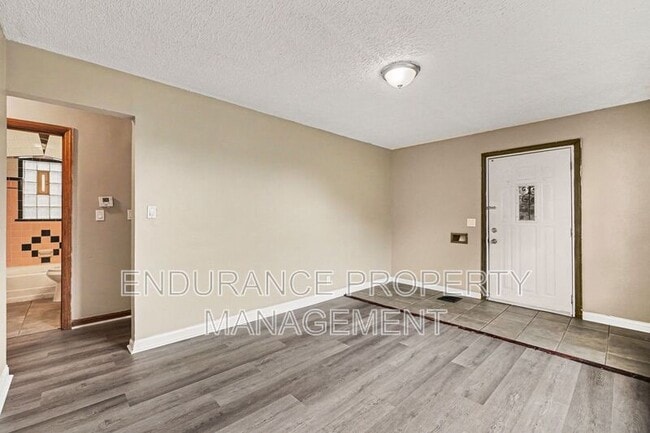 Building Photo - 937 Grand Ave