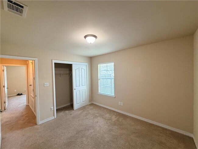 Building Photo - 9646 Estate Dr