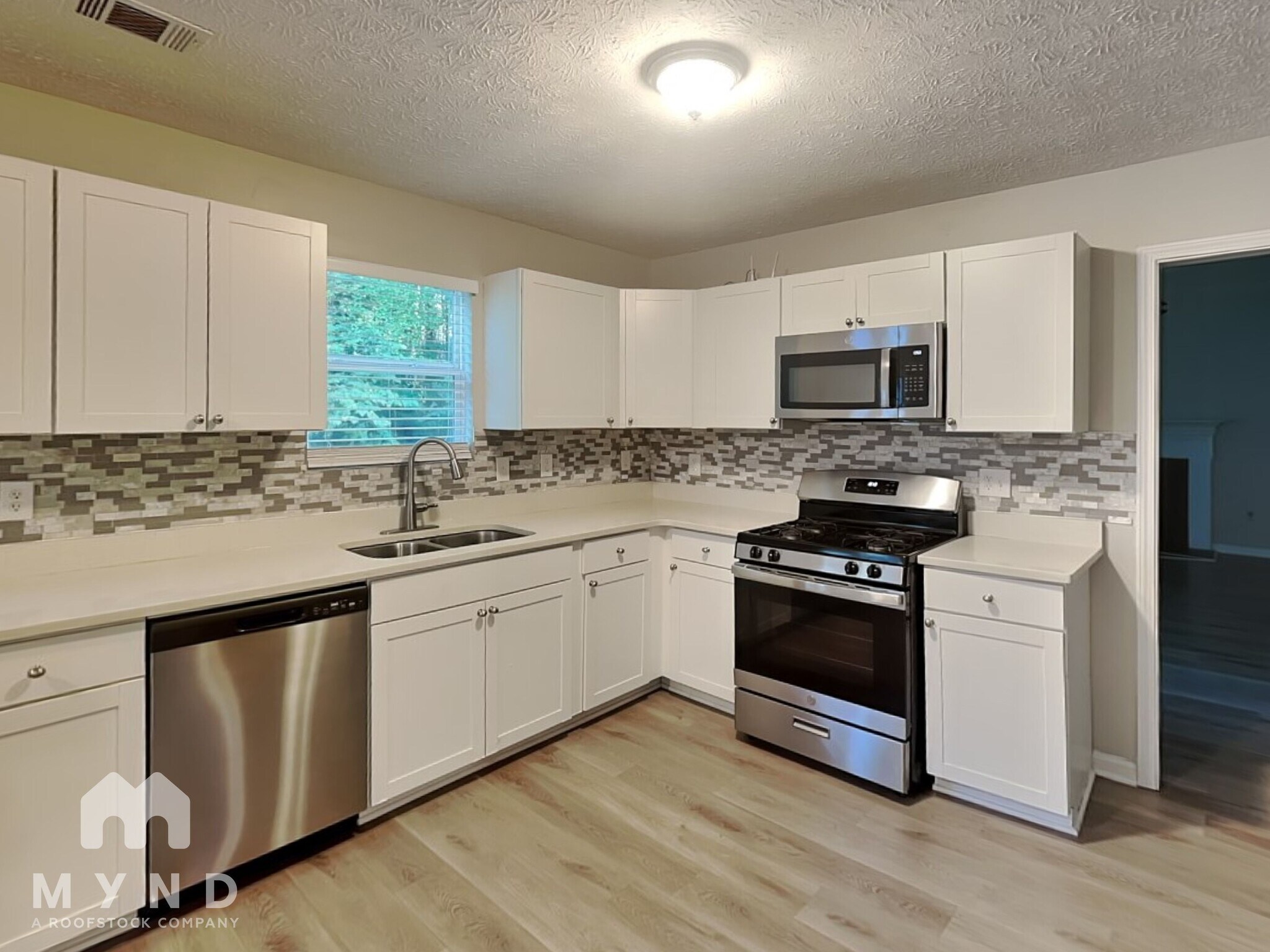 Building Photo - 7138 Lone Oak Trce