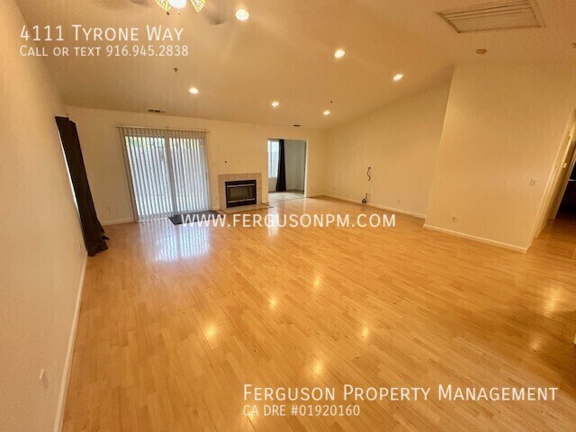 Building Photo - 4111 Tyrone Way
