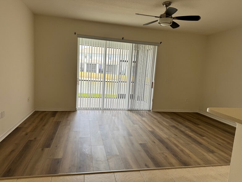 Building Photo - 6853 46th Way N