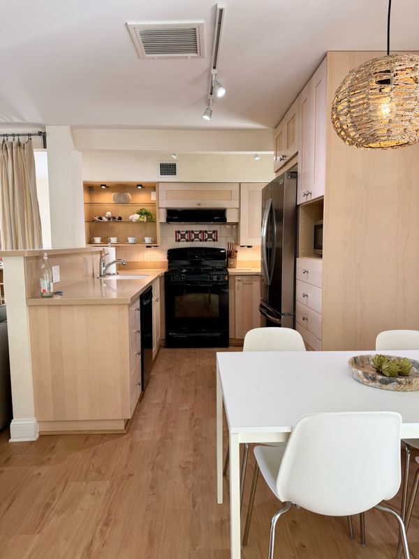 Building Photo - 221 13TH Ave