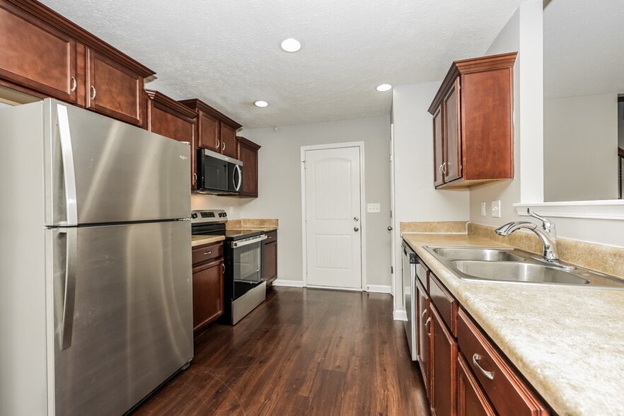 Building Photo - 792 Harvest Grove Dr