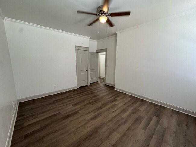 Building Photo - Charming 1BR Apartment in Bristol, TN - Cozy Living Awaits!