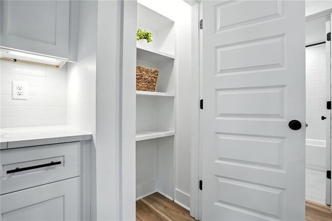 Building Photo - 1597 Glenwood Ave SE