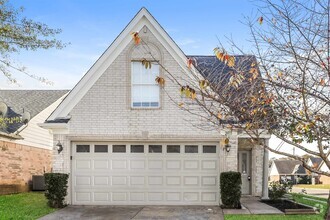 Building Photo - 2811 Virginia Woods Pl