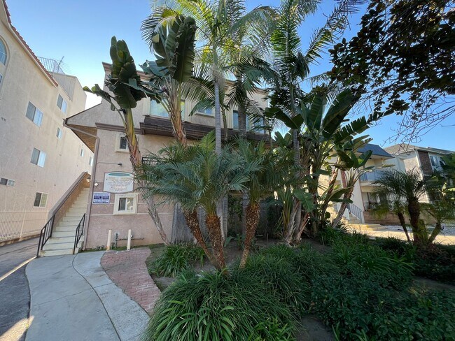 Interior Photo - can373