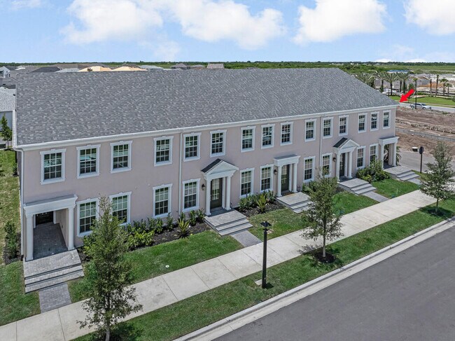 Building Photo - 930 SW Pr Ave