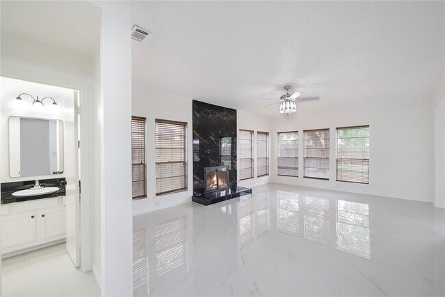 Building Photo - 21459 Park Timbers Ln