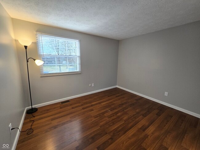 Building Photo - 7620 Snowflake Dr