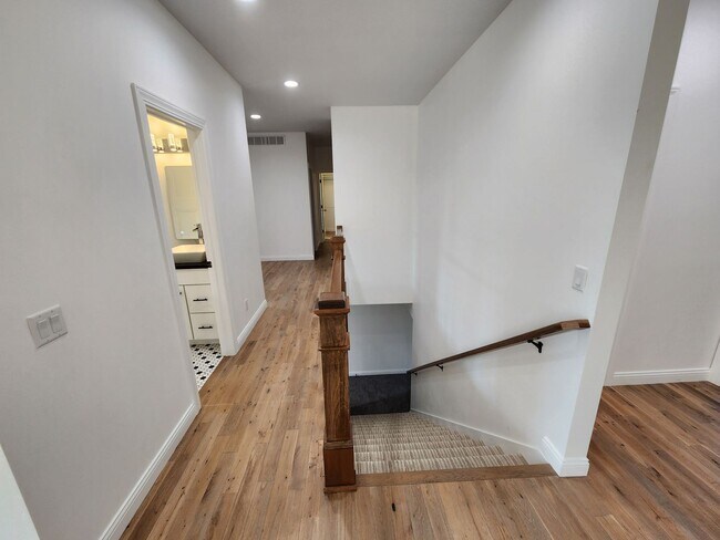 Building Photo - 6817 Timber Ct