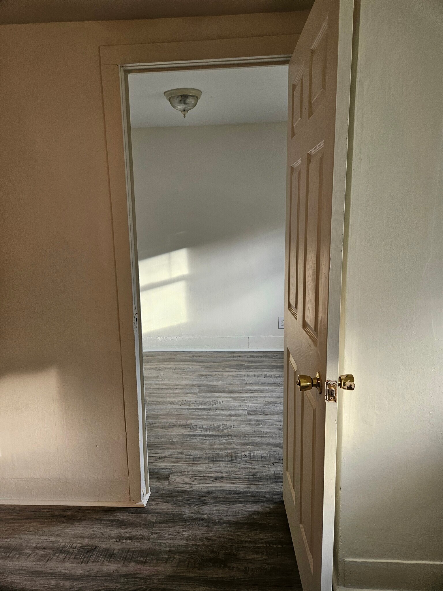 Bedroom - 317 N Norton St