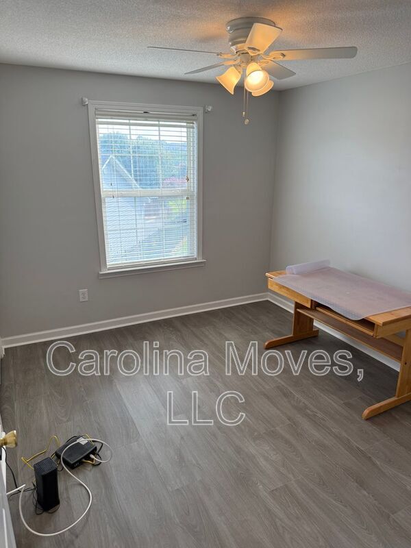 Building Photo - 107 Pelham Square Way