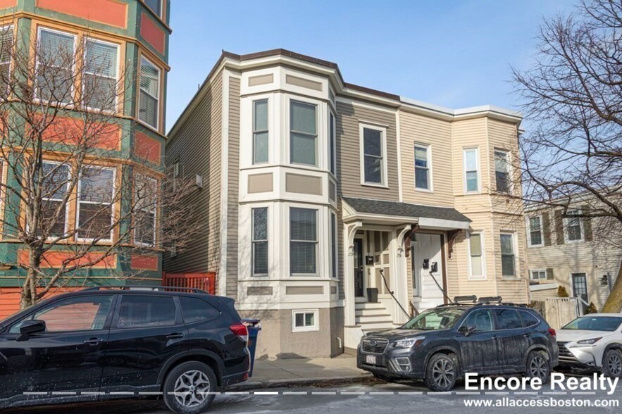 Building Photo - 468 E 6th St