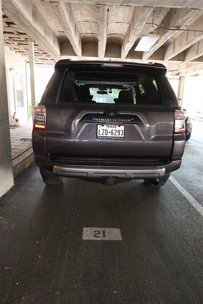 Building Photo - 3400 Speedway