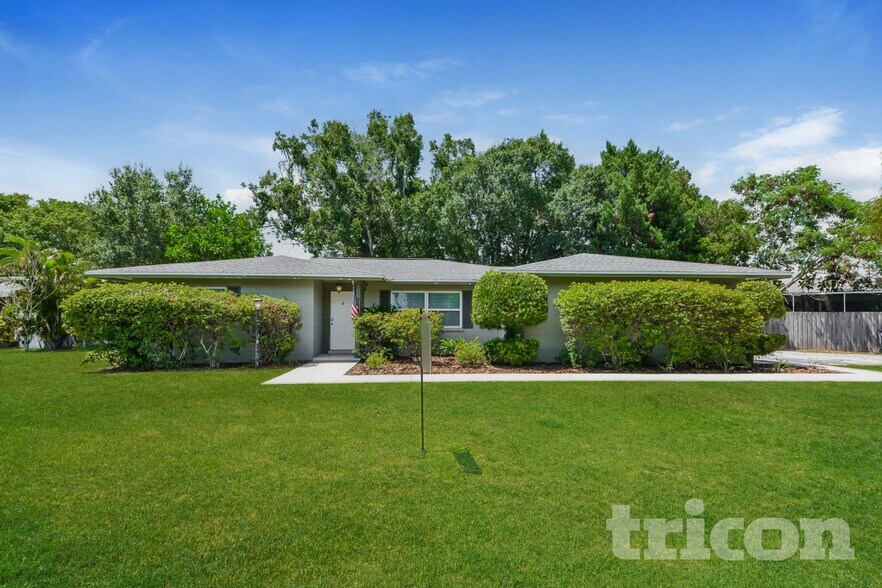 Building Photo - 331 Mendez Dr