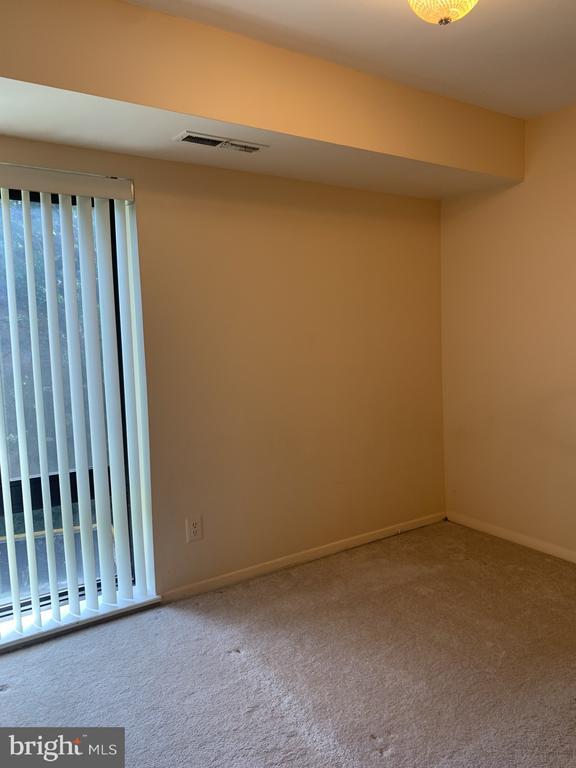 Building Photo - 6147 Leesburg Pike