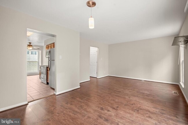 Building Photo - 12405 Gooderham Way