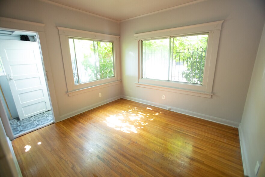 Building Photo - 1727 Winona Blvd