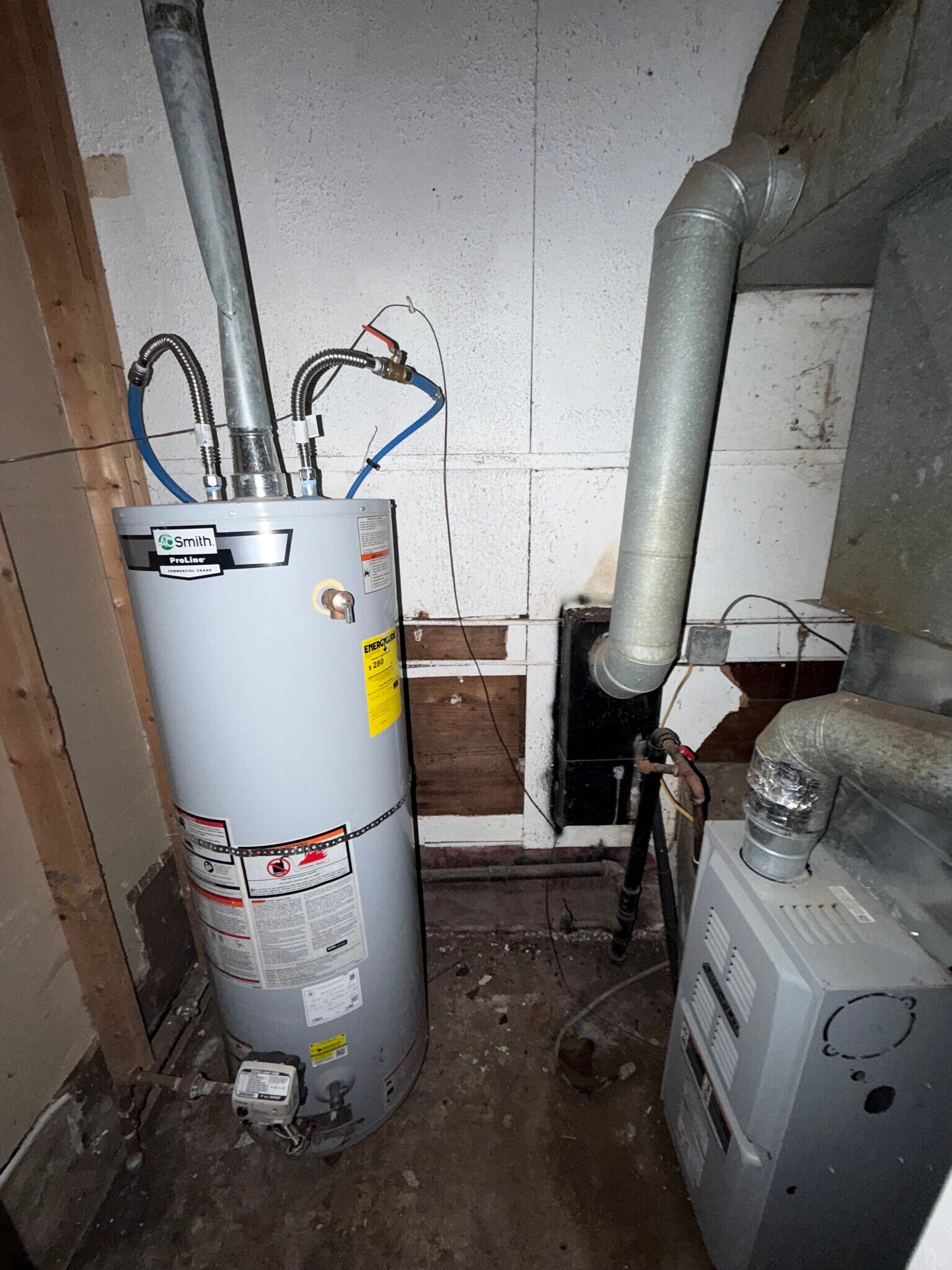 Building Photo - 730 N 74th St