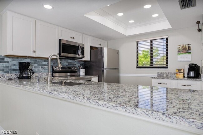 Building Photo - 16200 Bay Pointe Blvd