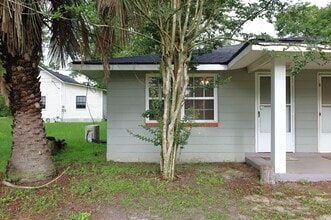 Building Photo - 2226 Greenlee St