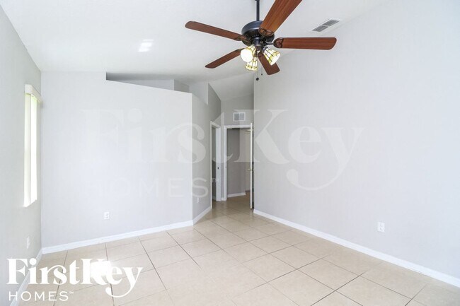 Building Photo - 9041 Irving Rd