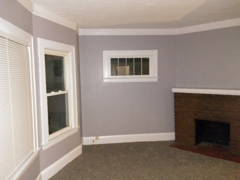 Building Photo - 1328 Fry Ave