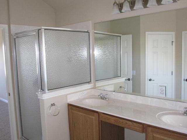 Building Photo - 728 Abbeyglen Castle Dr