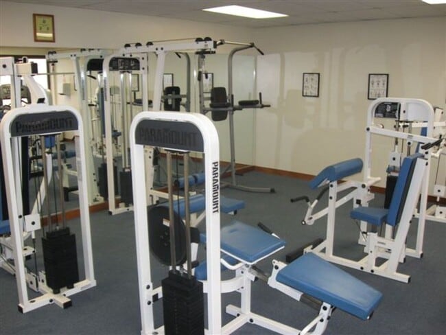 Building Photo - Renovated 1BR/1BA in Waikiki – Steps from ...