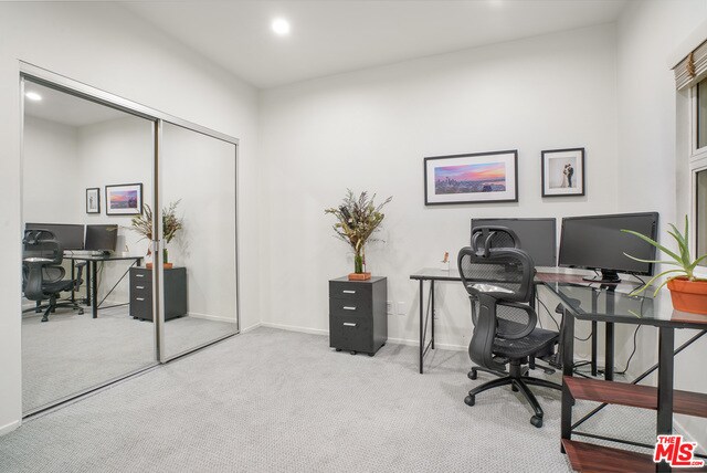 Building Photo - 245 Main St