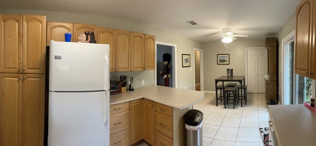 Building Photo - 1803 Salmon Dr