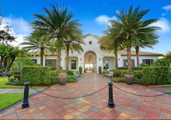 Building Photo - 6484 Vireo Ct