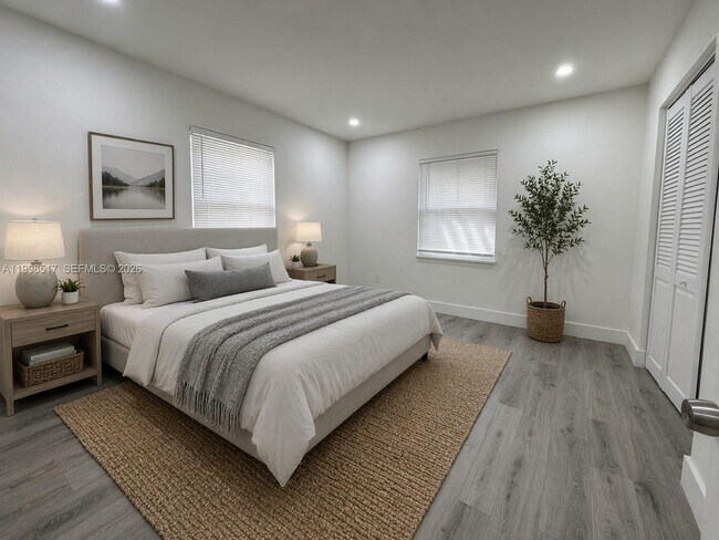 Building Photo - 736 NW 41st St