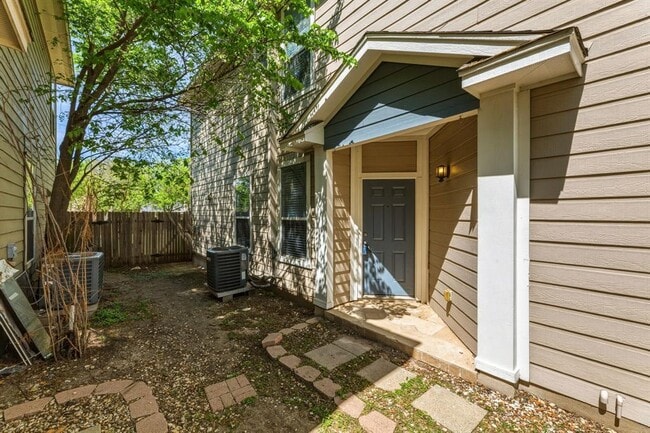 Building Photo - 10608 Plains Trail