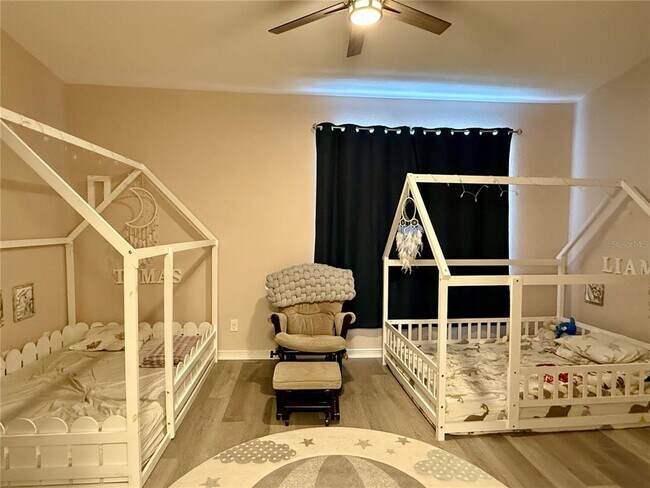 Building Photo - 13201 Opal Ct S