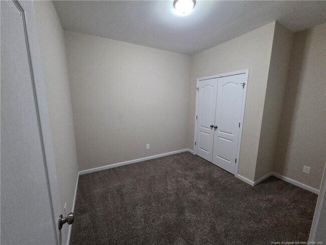 Building Photo - 2044 Stonewash Dr