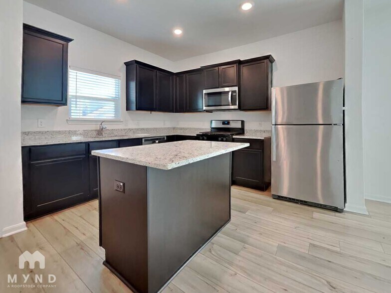 Building Photo - 10830 Quinn Ct