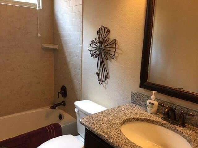 Building Photo - 686 Pendle Forest Dr