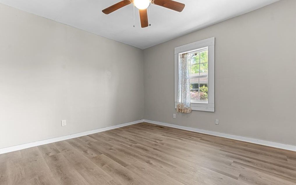 Building Photo - 2164 Monroe Ave