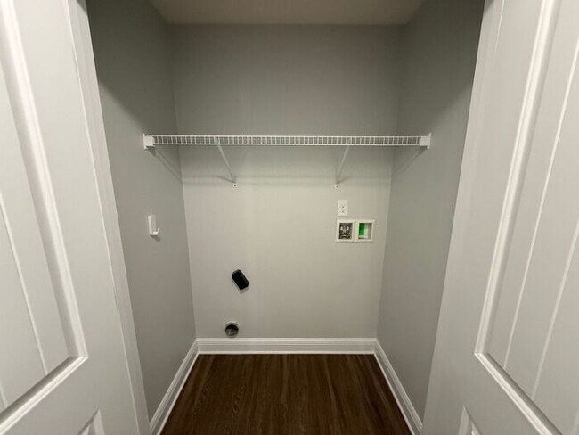 Building Photo - Pensacola - Weatherstone - 3 bedroom, 2 bathroom