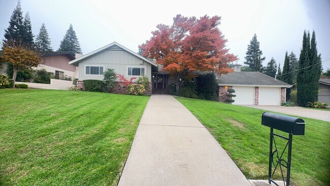 Primary Photo - Beautiful Home with Golf course Views