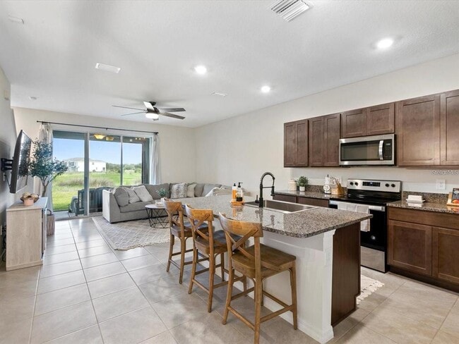 Building Photo - 8689 Milestone Dr
