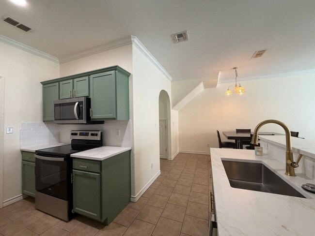 Building Photo - 14901 Windward Dr