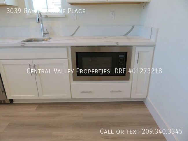 Building Photo - 3039 Gaylene Ann Pl