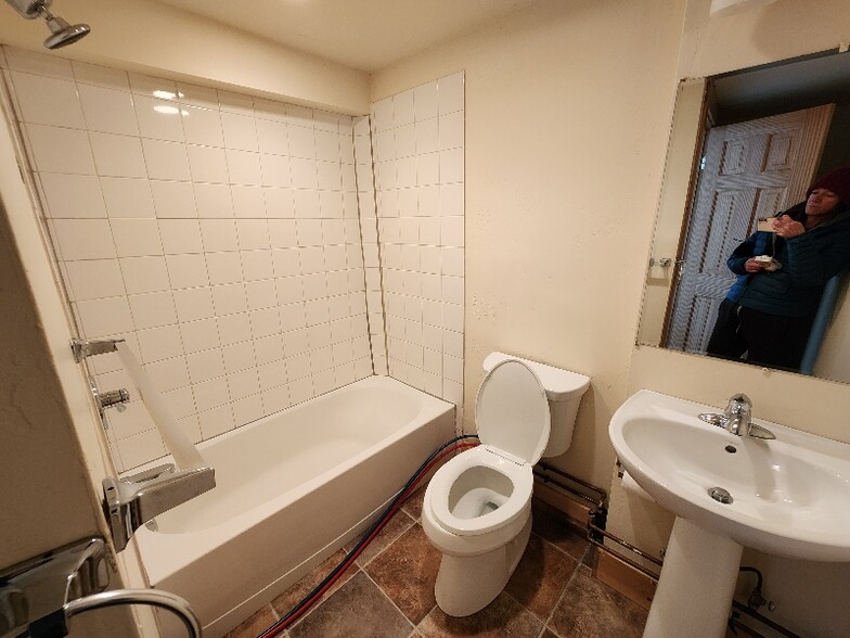 Building Photo - 146 Yonley