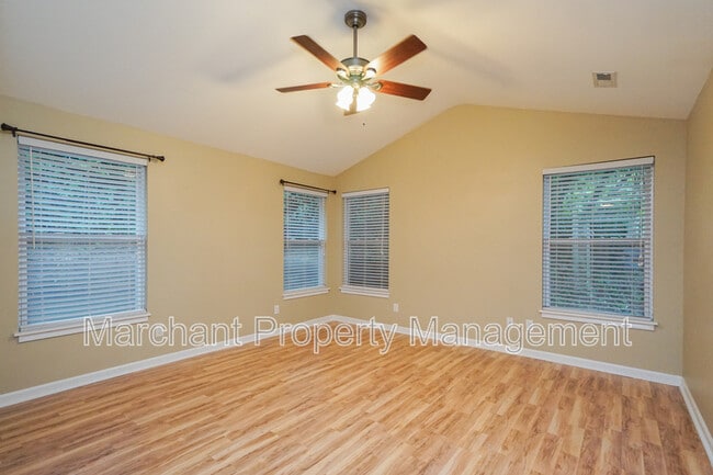 Building Photo - 717 Bennett St